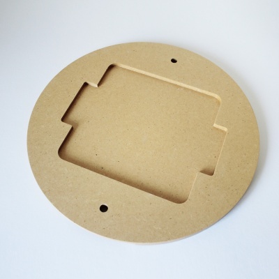 Prato de madeira com 5 bases amovíveis para roda de Oleiro