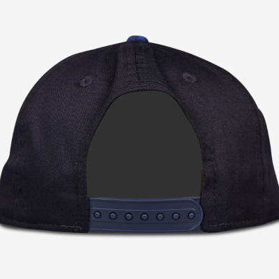 Boné preto com fecho ajustável azul