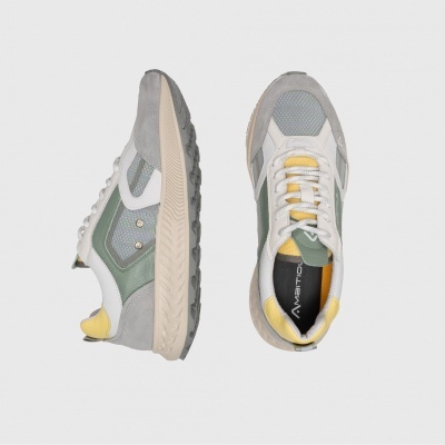 AMBITIOUS VENTURE   Performance Runners