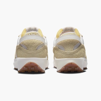 Ténis Nike Waffle Debut