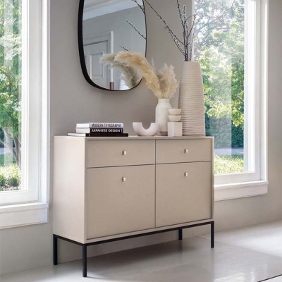Aparador Bege com Pernas em Preto Mono