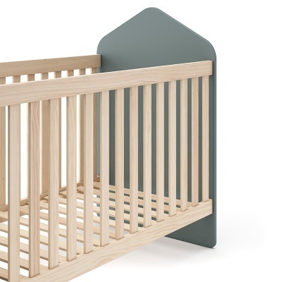 Berço Bebé Casinha Verde com Grade de Pinho