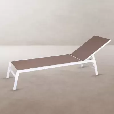 Espreguiçadeira | Thais