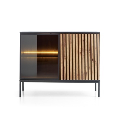 Aparador Carvalho com Ripas e Porta de Vidro Sento