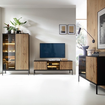 Móveis de Sala com Ripas em Carvalho e Preto Sento