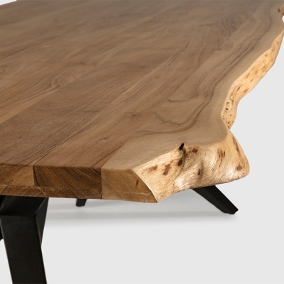 Mesa de Jantar Rústica Madeira de Acácia e Pernas de Metal