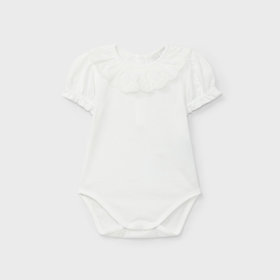 Body de algodão com gola em bordado inglês cru
