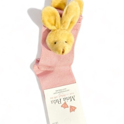 Meia alta lisa c/ coelho em rosa seco