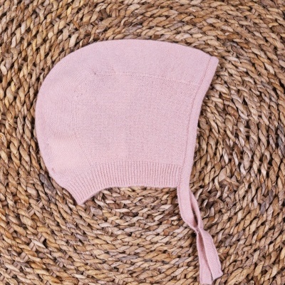 Touca tricotada em lã merino e caxemira rosa | LITTLE LOVE Wedoble
