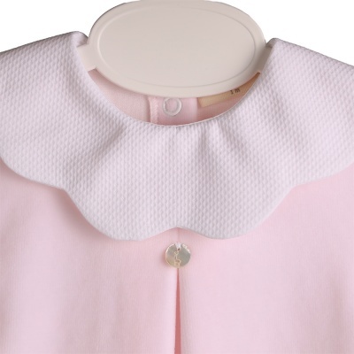Babygrow Laminado com gola piquê rosa