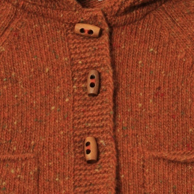 Casaco malha com carapuço cor tijolo