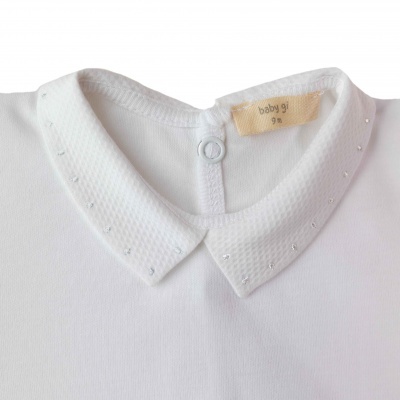 Body branco manga curta com gola piquê e pintas brancas