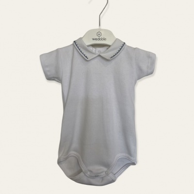 Body exterior manga curta com gola bico