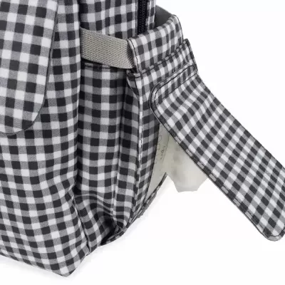 Bolsa xadrez cinza e branco com alça e etiqueta