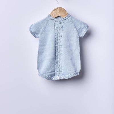 Fofo de manga curta tricotado em algodão orgânico azul bebé | PURE FEELINGS