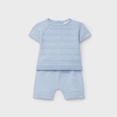 Conjunto em malha de algodão com decote redondo em azul celeste