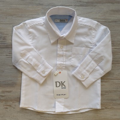 Camisa branca para criança com etiqueta DK Dr Kid