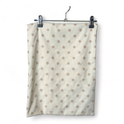 Manta algodão c/ flores bordadas