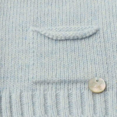 Casaco malha c/ decote redondo azul claro