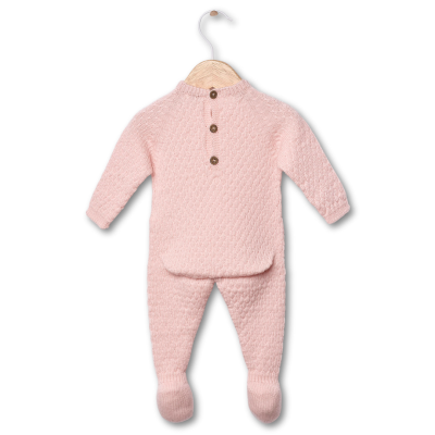 Conjunto de bebé rosa em malha com camisola de botões e calças com pés