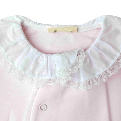 Babygrow algodão rosa com renda