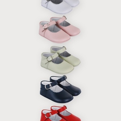 Mercedita em pele basica