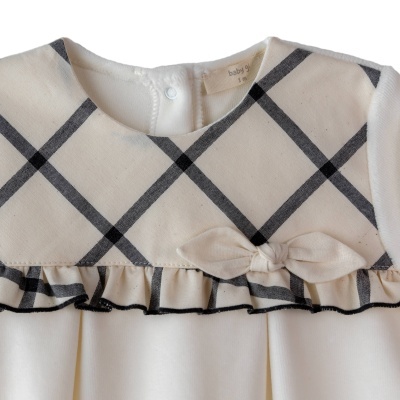 Vestido de bebé branco com painel às riscas e laço