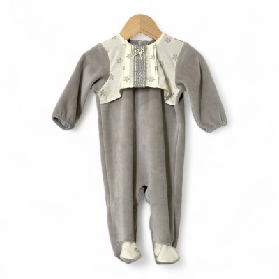 Babygrow laminado com peito em popelina