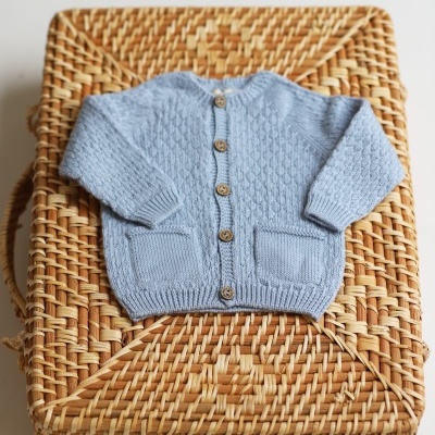 Casaco tricotado em lã merino azul | COSY Wedoble