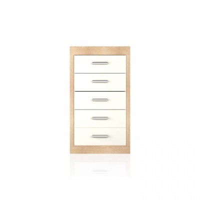 Cómoda com cinco gavetas brancas e estrutura em madeira clara