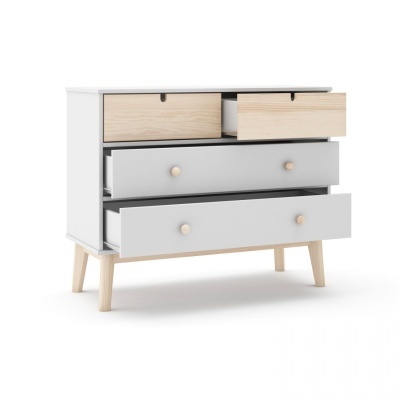 Cómoda branca e cinza com gavetas de madeira clara e pés de madeira clara