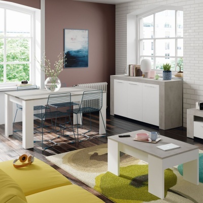 Sala de estar e jantar moderna com móveis brancos e detalhes cinza e amarelo