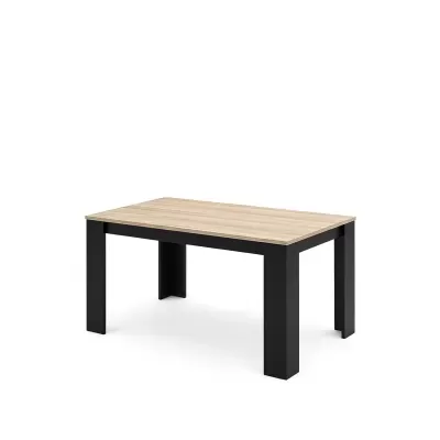 Mesa retangular com tampo em madeira clara e pernas pretas num fundo branco