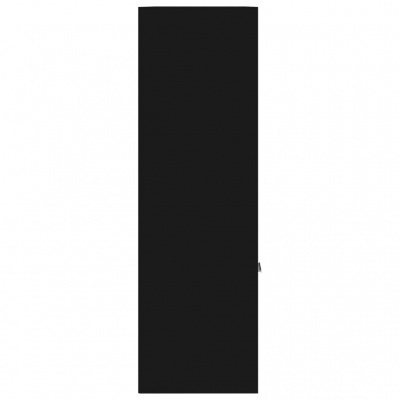 Tapete preto retangular com textura lisa.