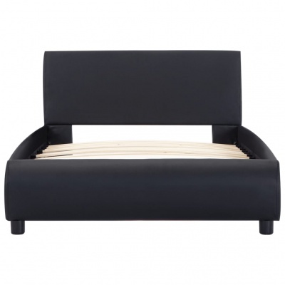 Cama de casal preta com cabeceira e ripas de madeira