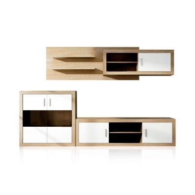 Conjunto de móveis de sala em madeira clara e branco com portas e prateleiras