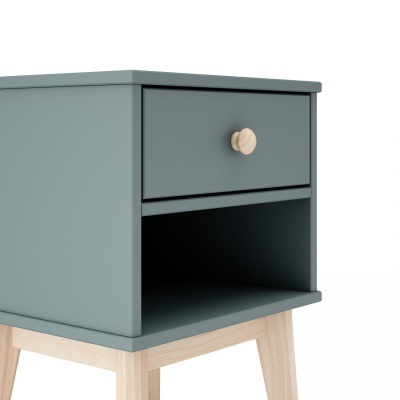 Mesa de cabeceira azul cinzento com gaveta e pernas de madeira clara