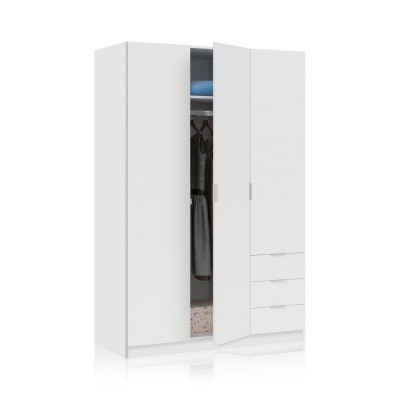 Guarda-roupa branco com portas e gavetas, uma porta entreaberta mostrando roupas e prateleiras