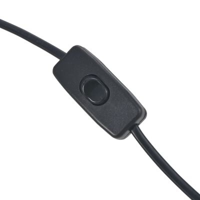 Interruptor preto com cabo preto sobre fundo branco