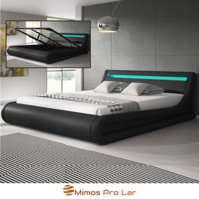 Cama de casal preta com cabeceira iluminada azul e colchão branco em quarto moderno