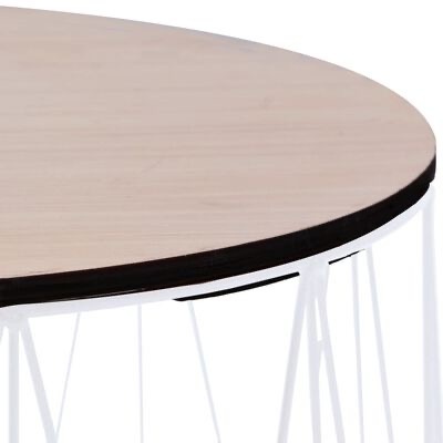 Mesa redonda com tampo em madeira clara e estrutura branca