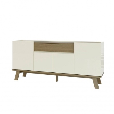 Aparador em madeira clara com portas brancas foscas e pernas inclinadas
