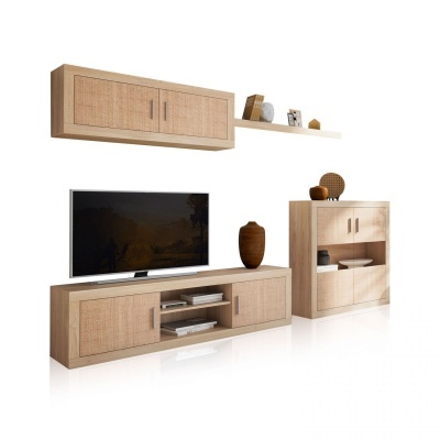 Conjunto de móveis para sala de estar em madeira clara com padrão trançado