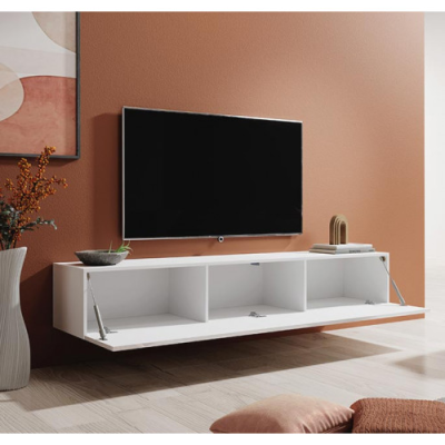 Móvel de apoio para TV branco suspenso com três compartimentos e televisão preta montada na parede