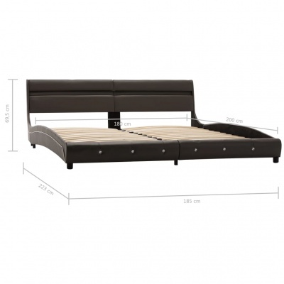 Cama de casal estofada castanha escura com cabeceira almofadada e estrutura com ripas