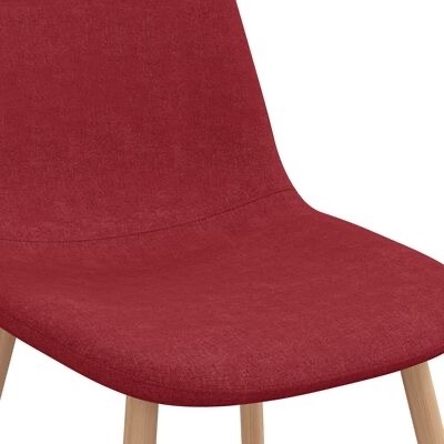 Cadeira estofada vermelha com pernas em madeira clara