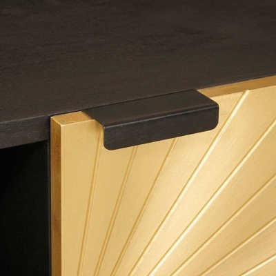 Porta de móvel amarela clara com padrão geométrico e puxador preto