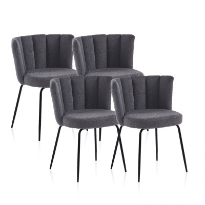 Quatro cadeiras cinzentas com pernas pretas
