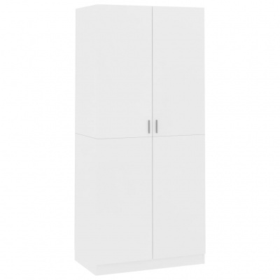 Armário branco de quatro portas com alças metálicas