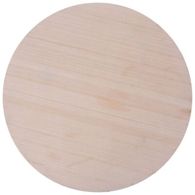 Prato redondo de madeira clara com textura lisa